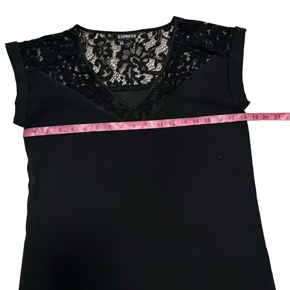 Express Lace Tee - Picture 8 of 8